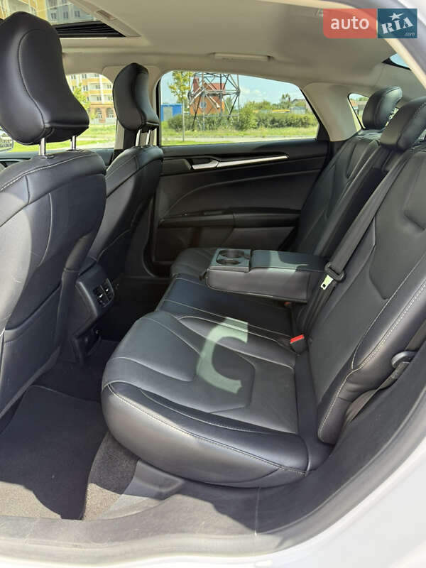 Седан Ford Fusion 2018 в Ирпене