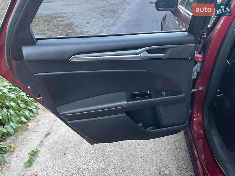 Седан Ford Fusion 2015 в Киеве фото 28 Седан Ford Fusion 2015 в Киеве