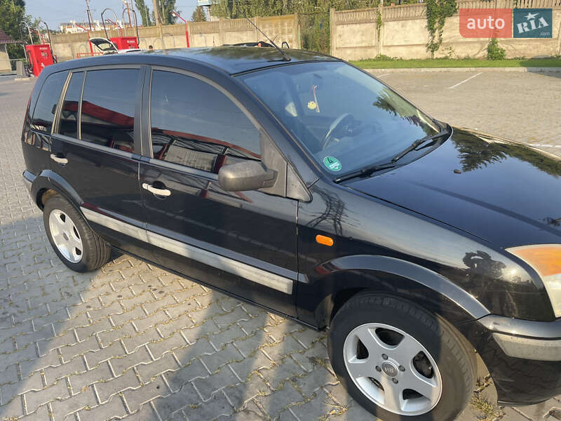 Хетчбек Ford Fusion 2006 в Вінниці