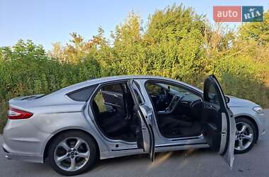 Седан Ford Fusion 2014 в 