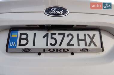 Седан Ford Fusion 2013 в 