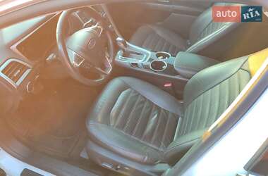 Седан Ford Fusion 2013 в 