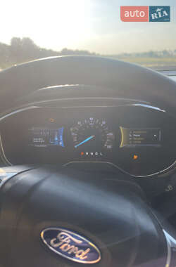 Седан Ford Fusion 2014 в 