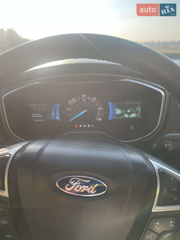 Седан Ford Fusion 2014 в Харкові