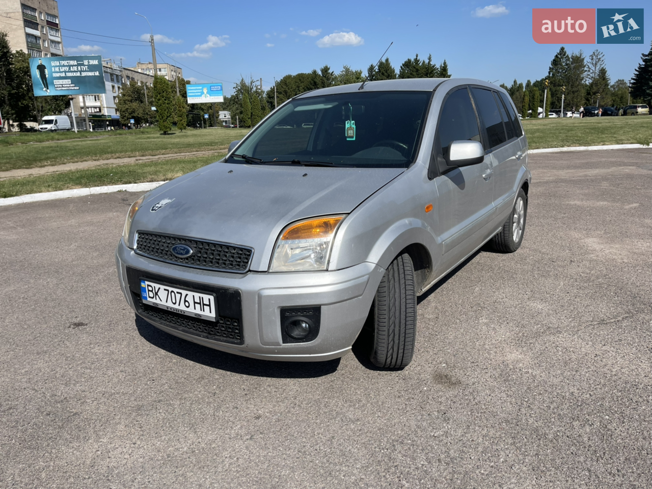 Продам авто в хорошому стані вся підготовлена до їзди зроблена вся ходова поміняні всі масла фільтра мотор працює чітко без ніяких проблем 