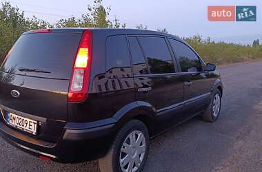 Хэтчбек Ford Fusion 2005 в 
