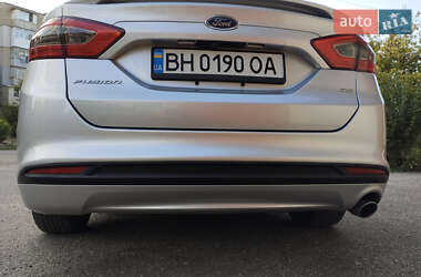 Седан Ford Fusion 2016 в 