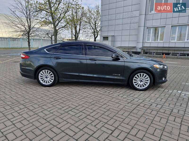 Седан Ford Fusion 2014 в Києві