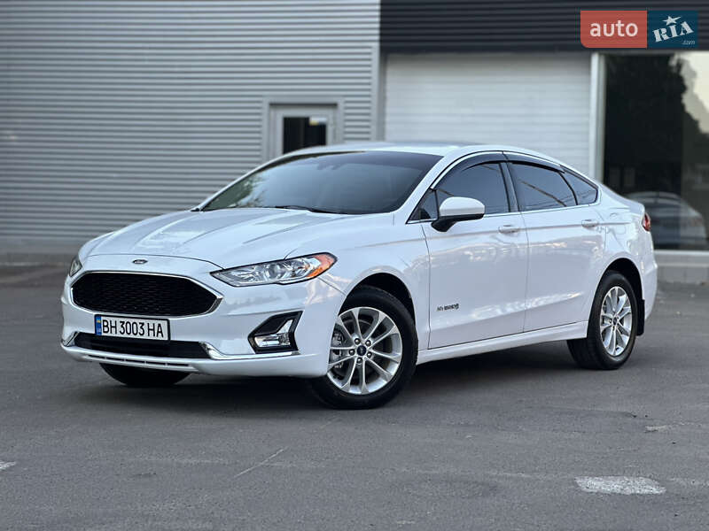 Седан Ford Fusion 2019 в Одессе