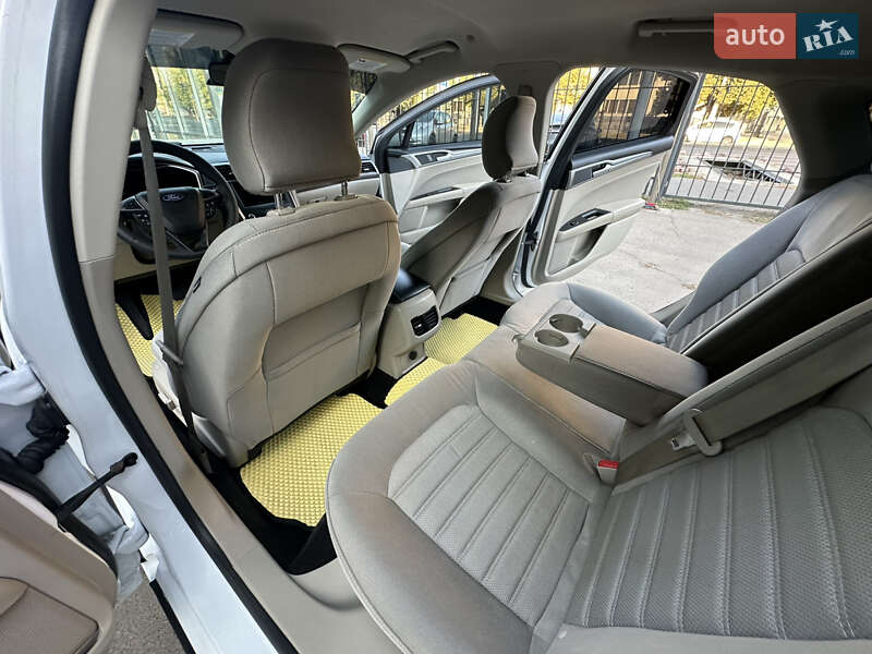 Седан Ford Fusion 2019 в Одессе