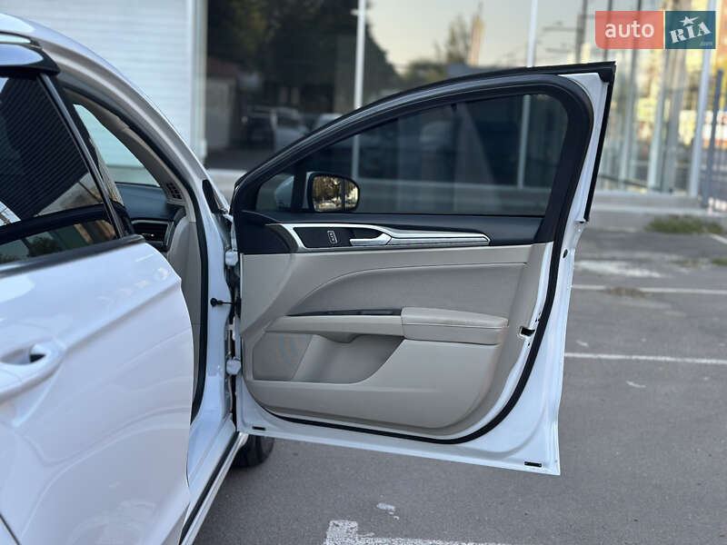 Седан Ford Fusion 2019 в Одессе