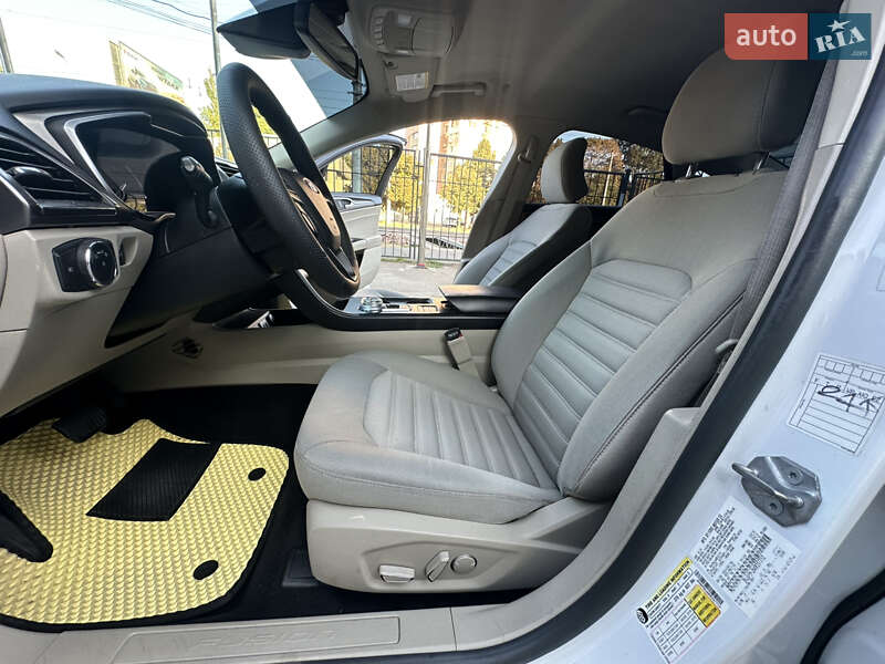 Седан Ford Fusion 2019 в Одессе