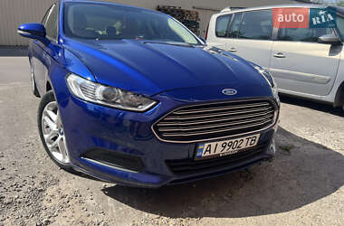 Седан Ford Fusion 2015 в Ровно