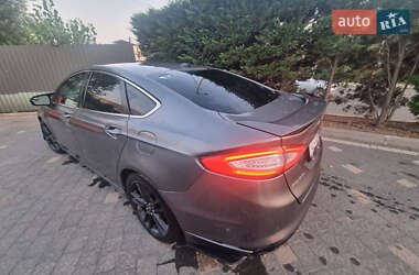 Седан Ford Fusion 2012 в Ужгороді