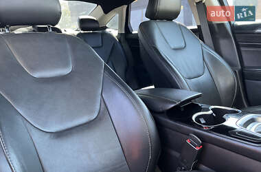 Седан Ford Fusion 2015 в 