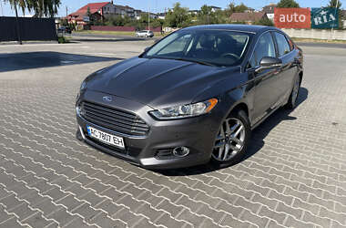 Седан Ford Fusion 2013 в 
