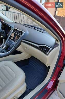 Седан Ford Fusion 2014 в Сокале