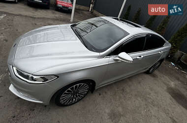 Седан Ford Fusion 2017 в 