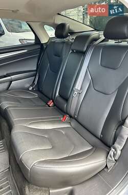 Седан Ford Fusion 2014 в 
