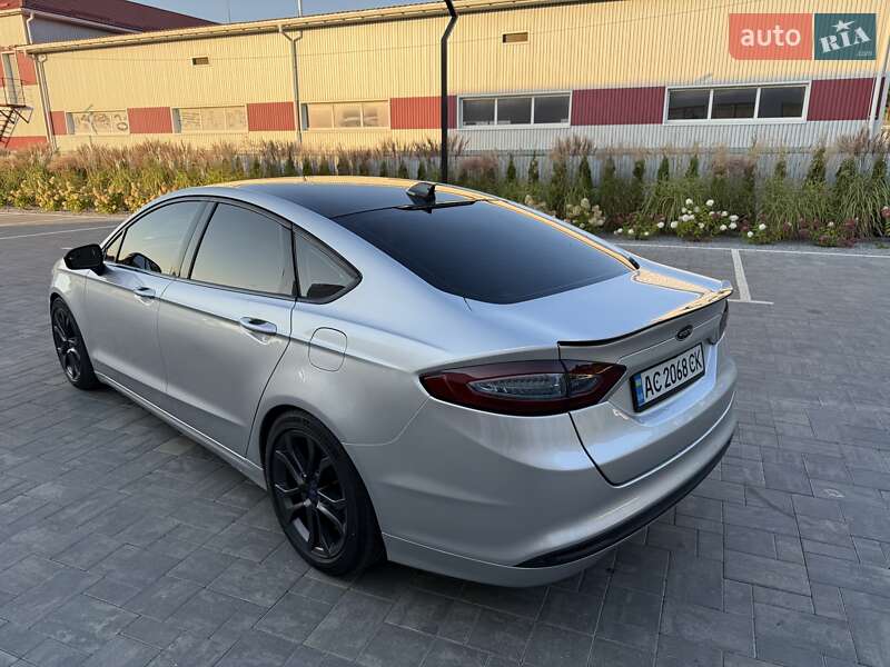 Седан Ford Fusion 2012 в Луцьку