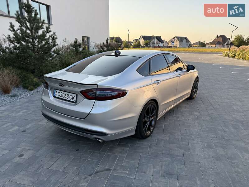 Седан Ford Fusion 2012 в Луцьку