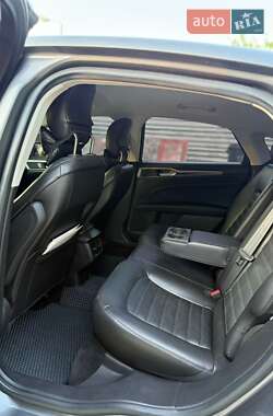 Седан Ford Fusion 2014 в 