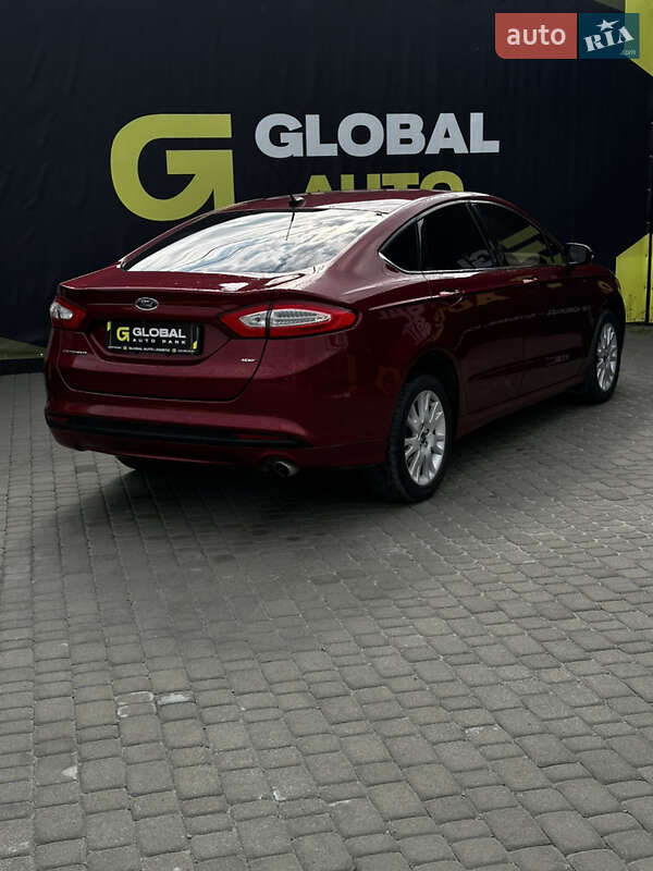 Седан Ford Fusion 2015 в Львове