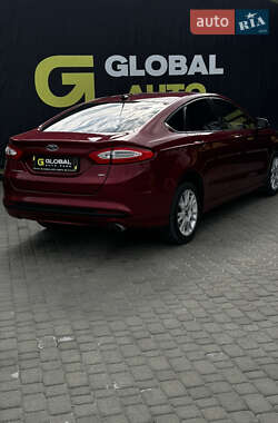 Седан Ford Fusion 2015 в 