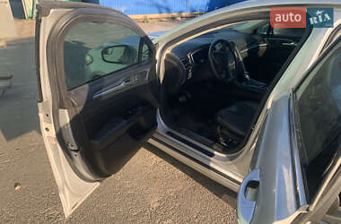 Седан Ford Fusion 2014 в 