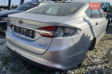 Седан Ford Fusion 2017 в 