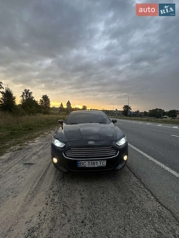 Седан Ford Fusion 2014 в Львові