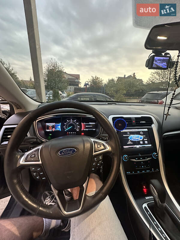 Седан Ford Fusion 2014 в Львові
