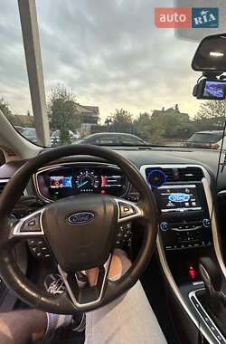 Седан Ford Fusion 2014 в 