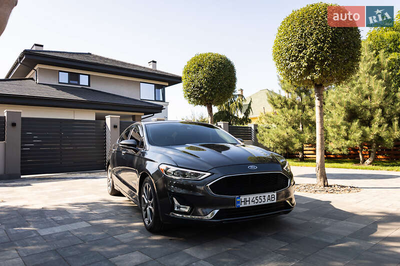 Ford Fusion 2019