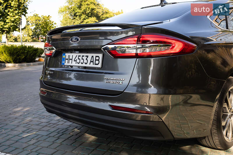 Седан Ford Fusion 2019 в Одессе