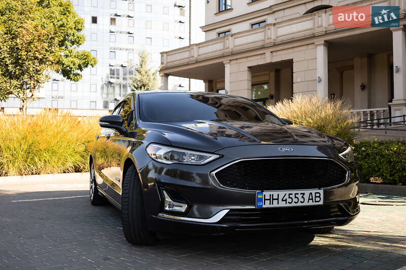 Седан Ford Fusion 2019 в Одессе