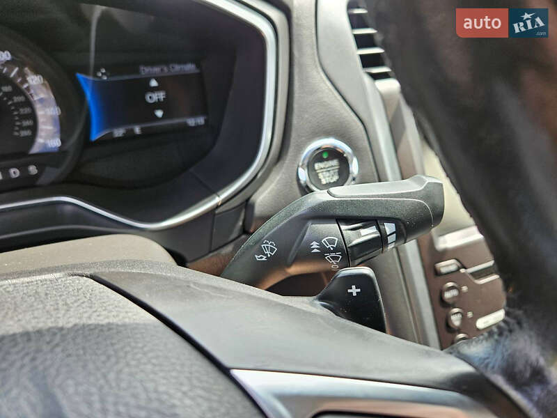 Седан Ford Fusion 2016 в Ровно