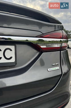 Седан Ford Fusion 2016 в 