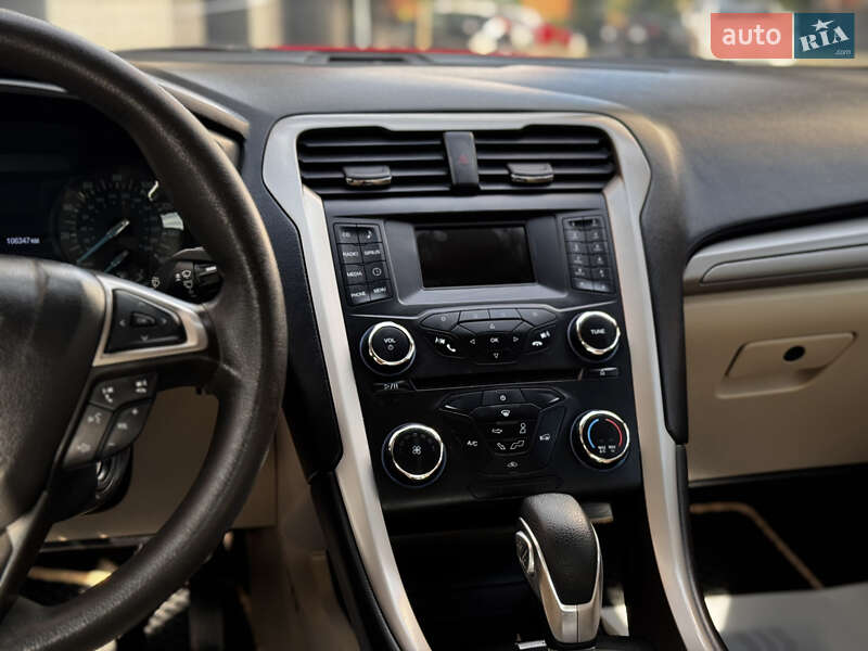 Седан Ford Fusion 2015 в Ивано-Франковске