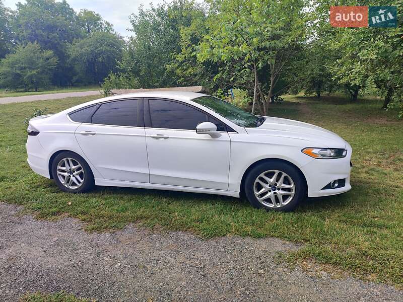 Седан Ford Fusion 2014 в Полтаві