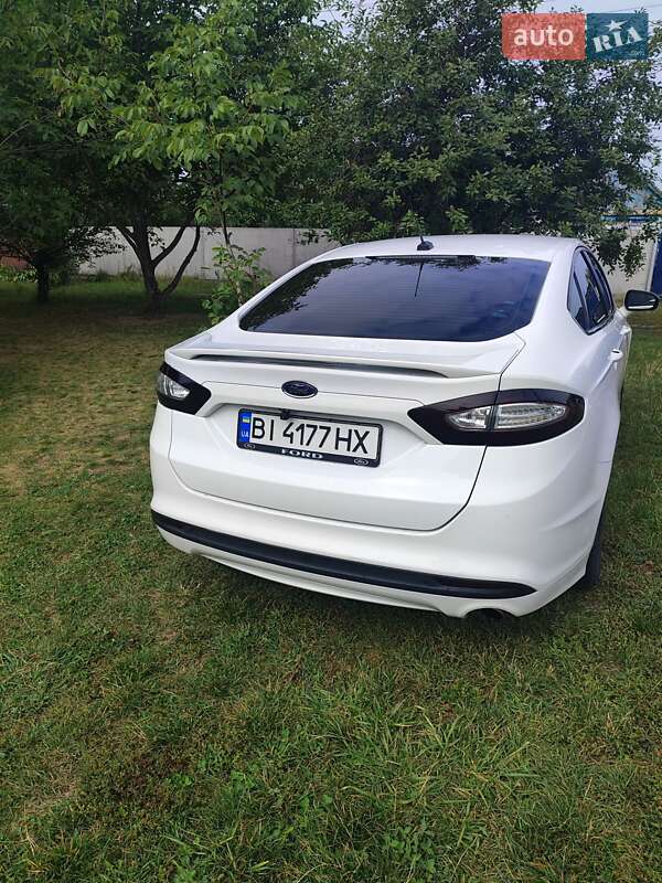 Седан Ford Fusion 2014 в Полтаві