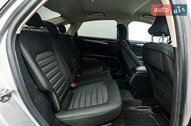 Седан Ford Fusion 2019 в 