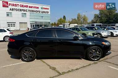 Седан Ford Fusion 2018 в 