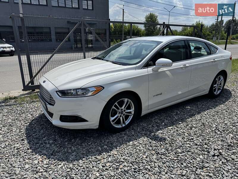 Седан Ford Fusion 2015 в Києві