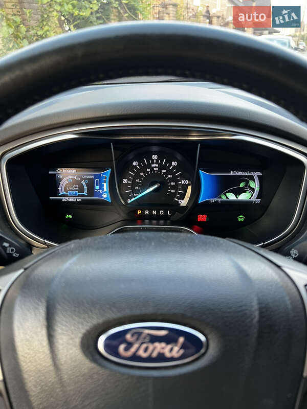 Седан Ford Fusion 2014 в Дрогобичі