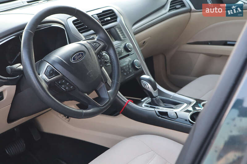 Седан Ford Fusion 2014 в Дрогобичі