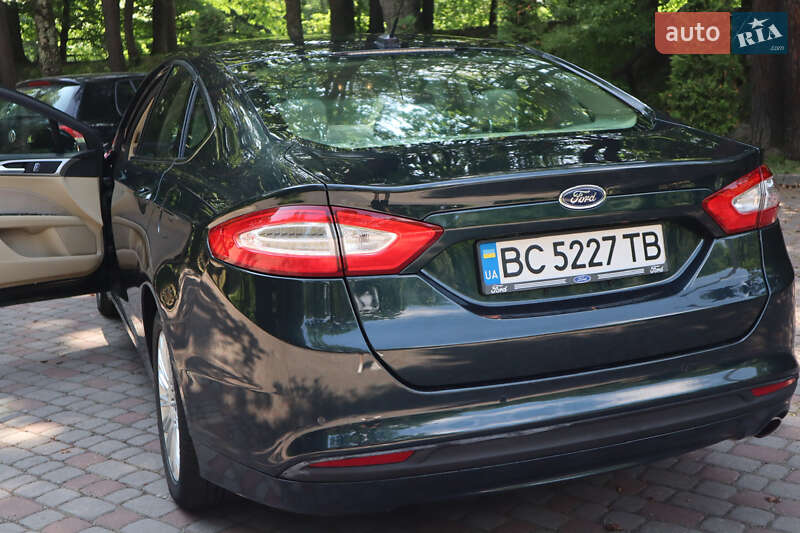 Седан Ford Fusion 2014 в Дрогобичі