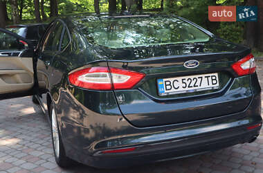 Седан Ford Fusion 2014 в 