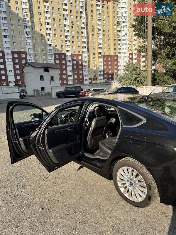 Седан Ford Fusion 2013 в Киеве