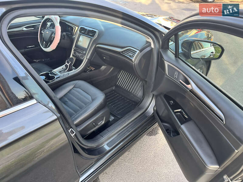 Седан Ford Fusion 2015 в Києві